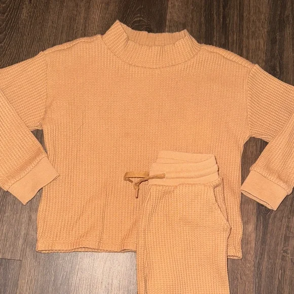 Gap waffle Knit Sweater and Pants Set - Picture 2 of 3